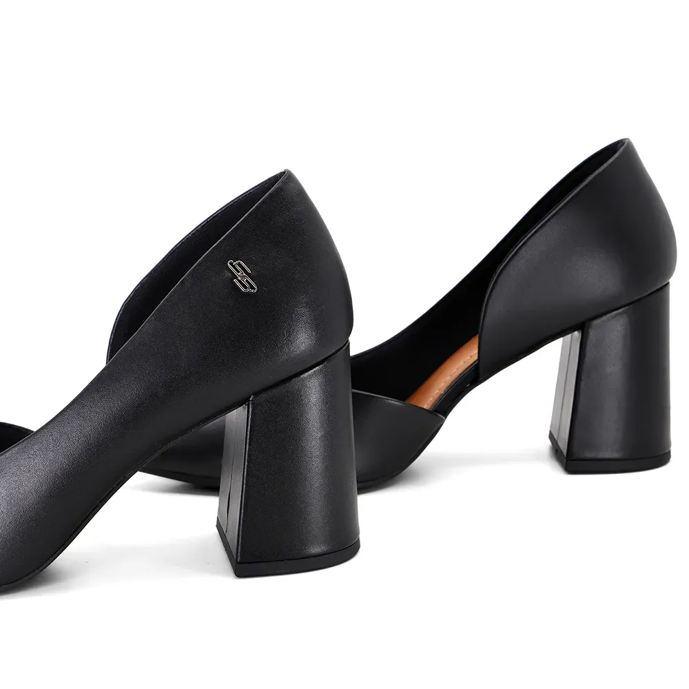 Sapato Usaflex couro preto salto bloco conforto e elegância